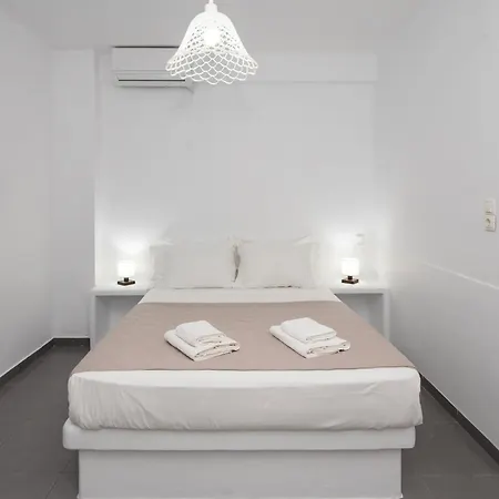 Vista Del Mar Milos 公寓式酒店